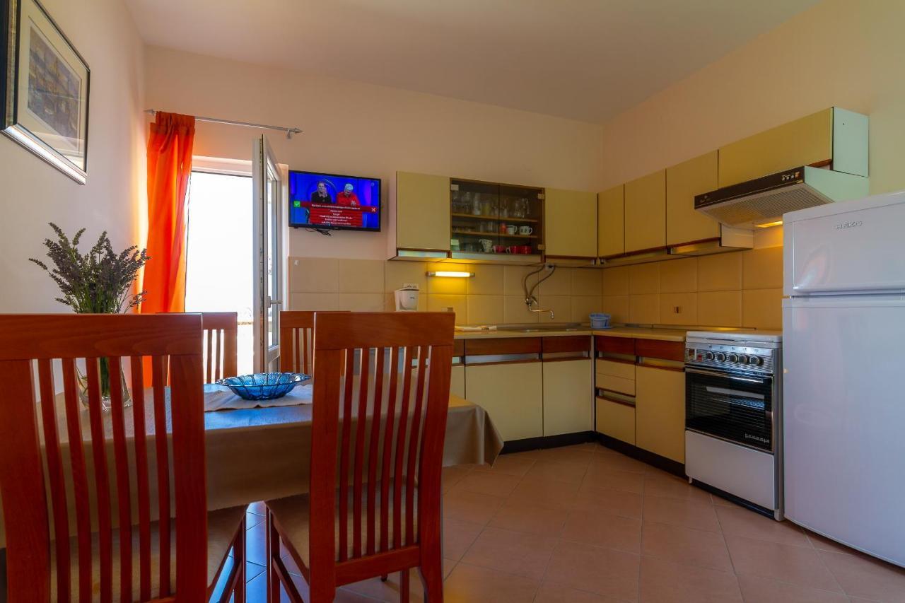 Apartman Haus Maja Banjol Exterior foto
