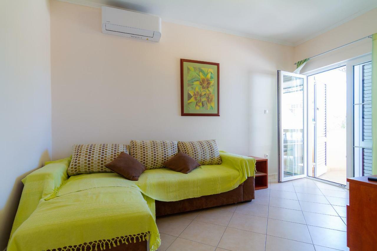 Apartman Haus Maja Banjol Exterior foto